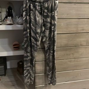 VS GRAY TROPICAL PLANT PJ PANTS
